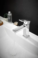 Смеситель для раковины BELZ B658 B10658 хром Смеситель для раковины BELZ B658 B10658 хром