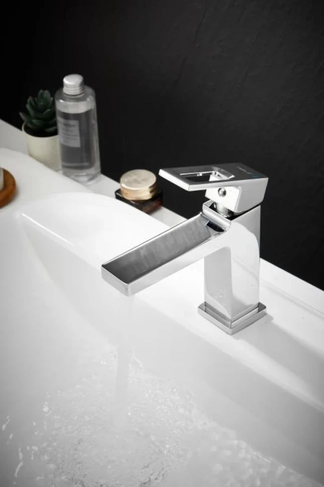 Смеситель для раковины BELZ B658 B10658 хром