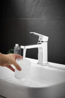 Смеситель для раковины BELZ B658 B10658 хром Смеситель для раковины BELZ B658 B10658 хром