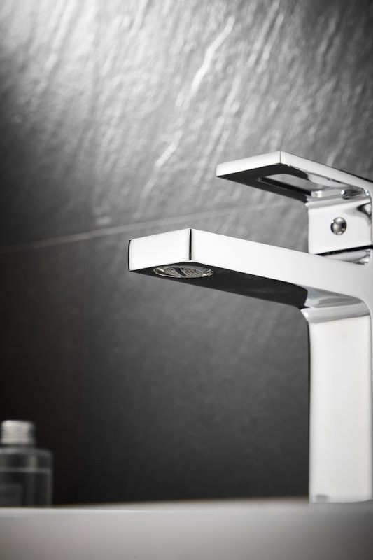 Смеситель для раковины BELZ B658 B10658 хром