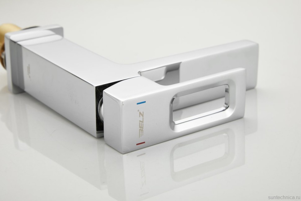 Смеситель для раковины BELZ B658 B10658 хром