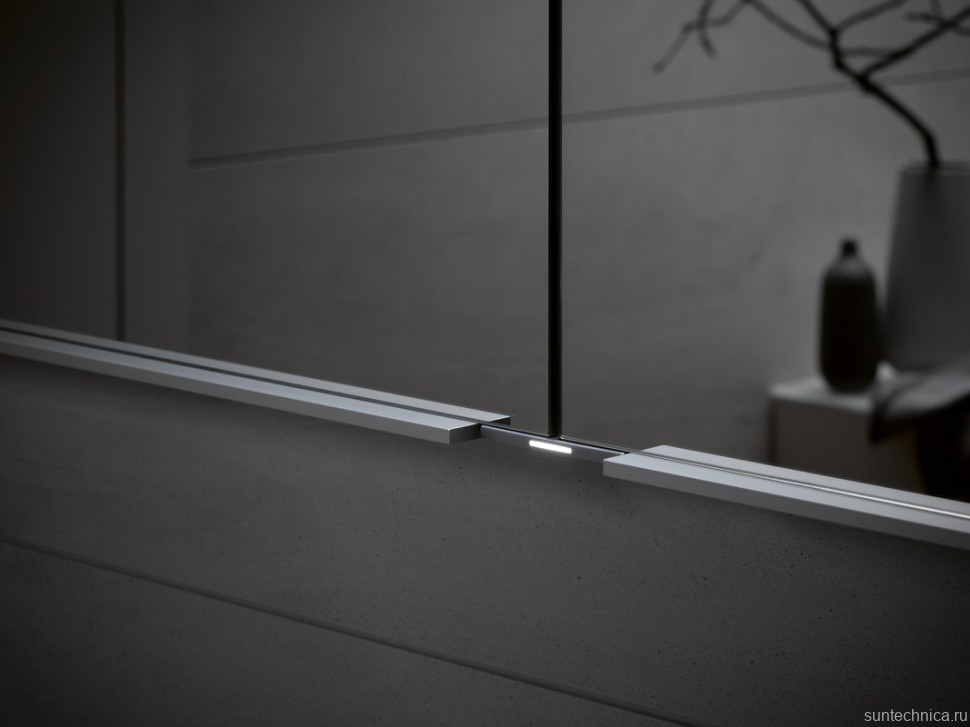 Зеркало-шкаф Keuco Royal Match 65 см, с подсветкой