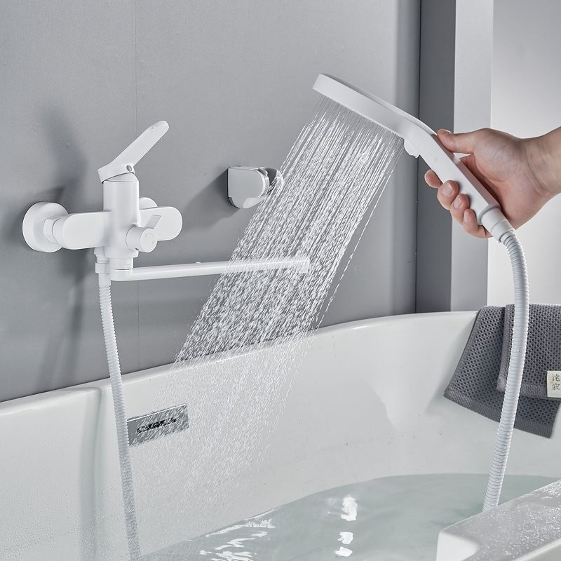 Смеситель для ванны с длинным изливом и лейкой (кран для ванны) Shevanik S4322C, белый