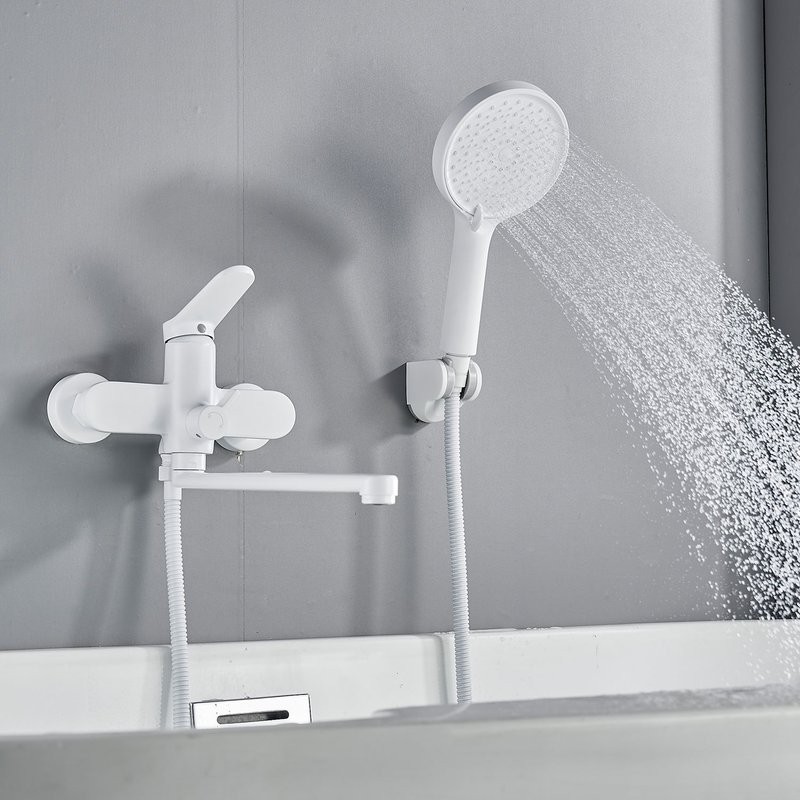 Смеситель для ванны с длинным изливом и лейкой (кран для ванны) Shevanik S4322C, белый