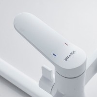 Смеситель для ванны с длинным изливом и лейкой (кран для ванны) Shevanik S4322C, белый