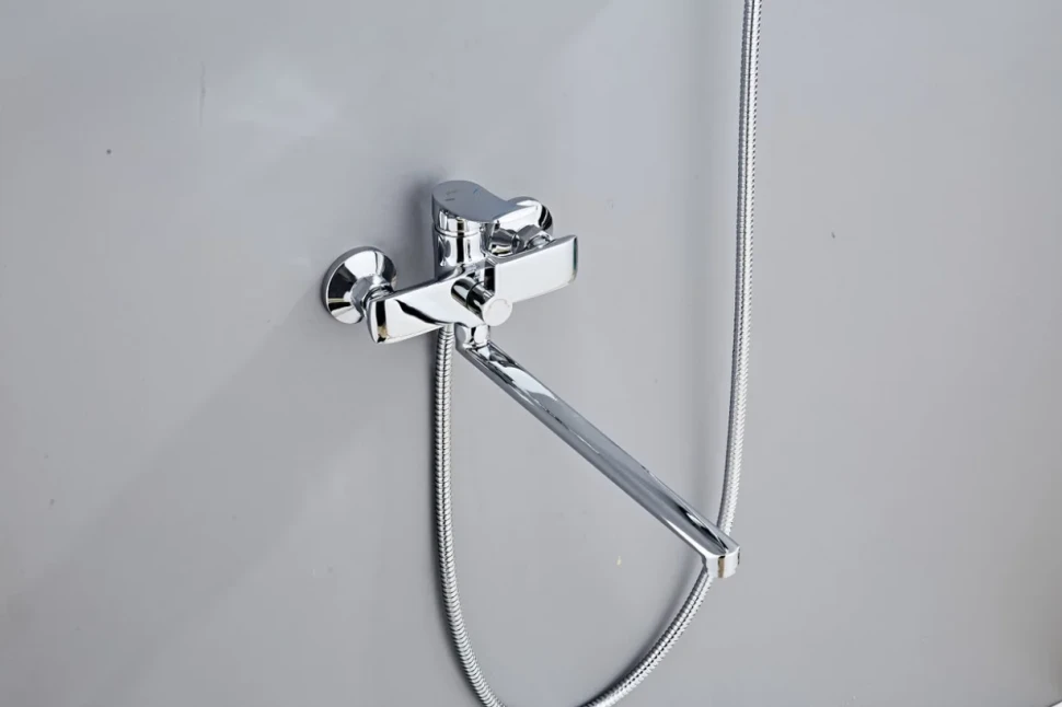 Смеситель с длинным изливом для ванны Haiba HB22553 хром