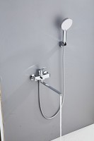 Смеситель с длинным изливом для ванны Haiba HB22553 хром