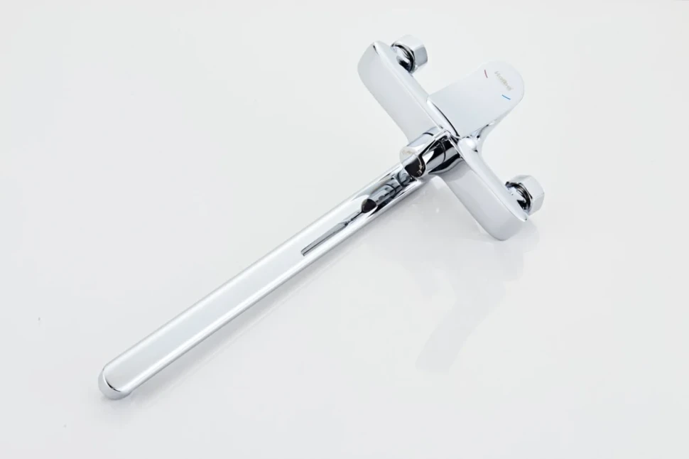 Смеситель с длинным изливом для ванны Haiba HB22553 хром