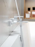 Смеситель для ванны с душем Orange Lutz M04-100W белый Смеситель для ванны с душем Orange Lutz M04-100W белый