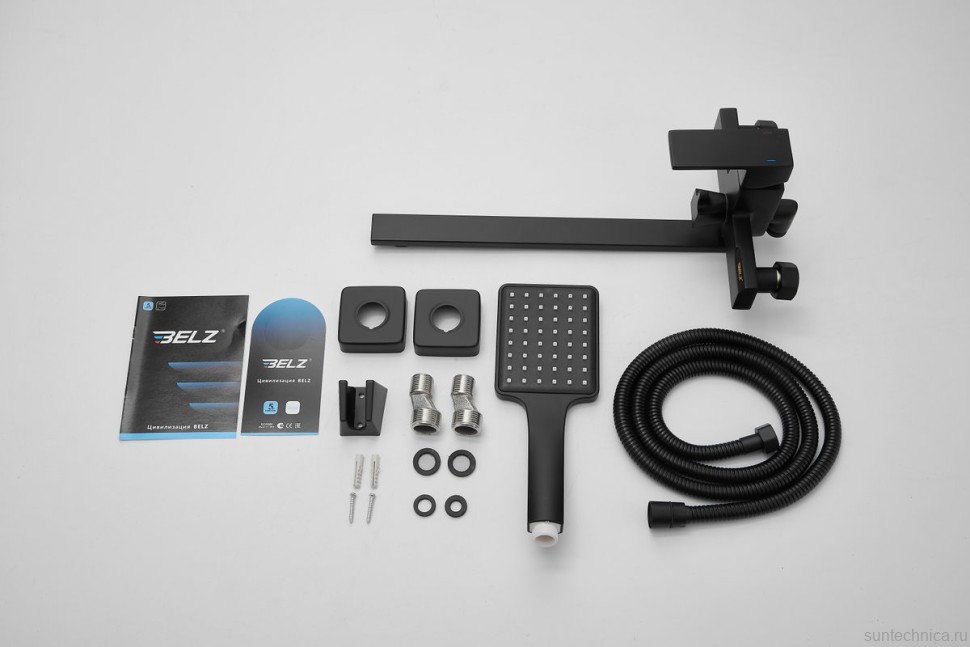 Смеситель с длинным изливом для ванны BELZ B22613-7 черный