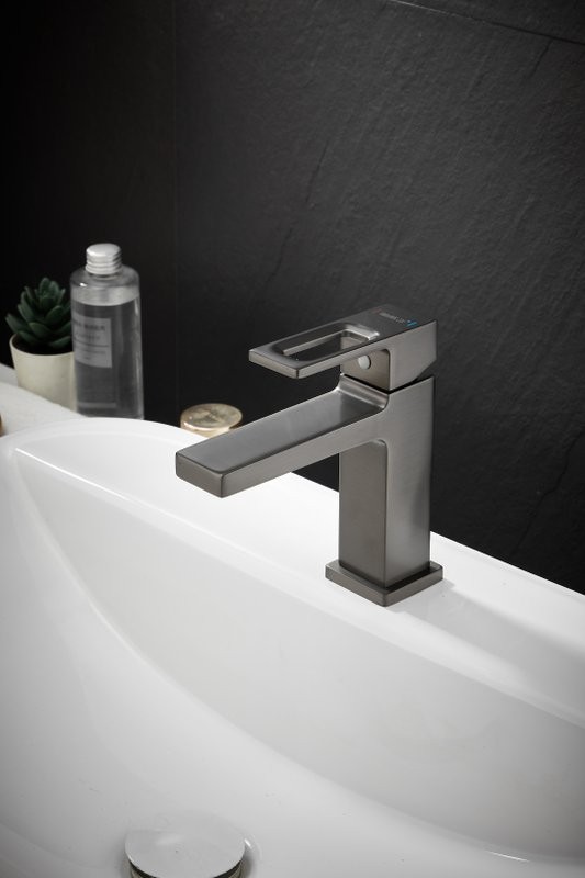 Смеситель для раковины BELZ B658 B10658-3 оружейная сталь