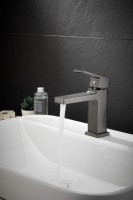 Смеситель для раковины BELZ B658 B10658-3 оружейная сталь Смеситель для раковины BELZ B658 B10658-3 оружейная сталь