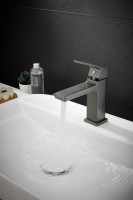 Смеситель для раковины BELZ B658 B10658-3 оружейная сталь Смеситель для раковины BELZ B658 B10658-3 оружейная сталь