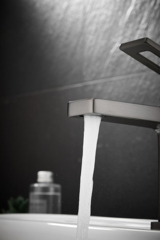 Смеситель для раковины BELZ B658 B10658-3 оружейная сталь