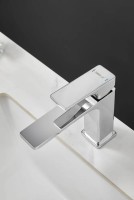 Смеситель для раковины BELZ B10709 хром