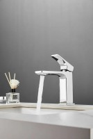 Смеситель для раковины BELZ B10709 хром