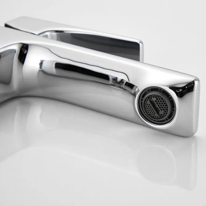 Смеситель для раковины BELZ B10709 хром