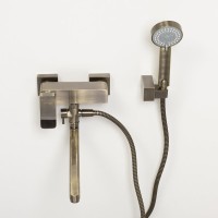 Смеситель с длинным изливом для ванны Wasserkraft Exter 1602L светлая бронза