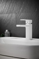 Смеситель для раковины BELZ B658 B10658-8 белый