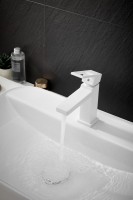 Смеситель для раковины BELZ B658 B10658-8 белый