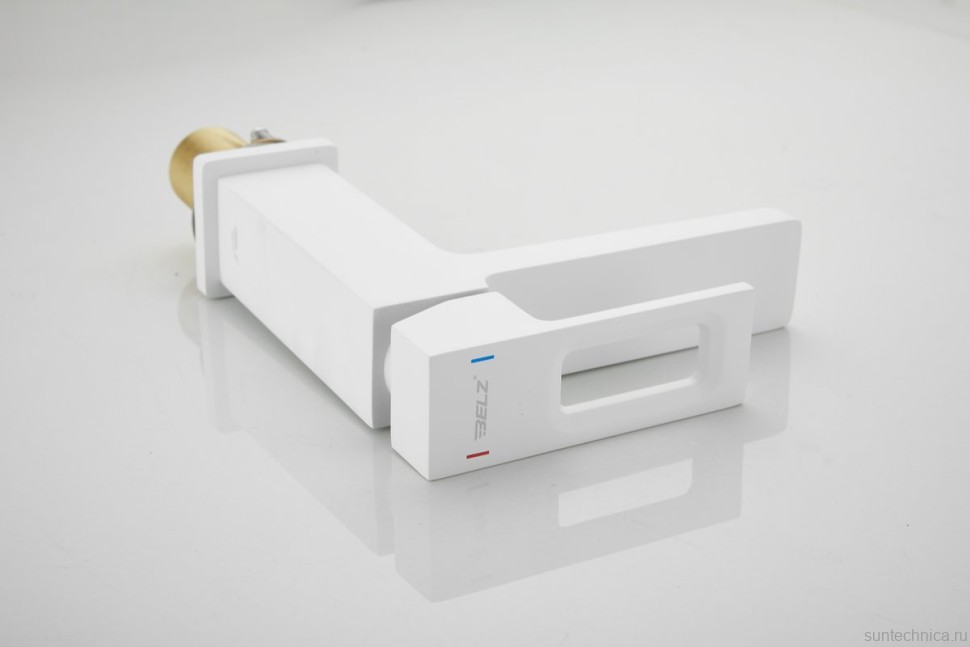 Смеситель для раковины BELZ B658 B10658-8 белый