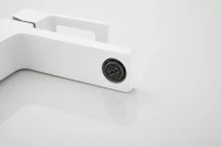 Смеситель для раковины BELZ B658 B10658-8 белый Смеситель для раковины BELZ B658 B10658-8 белый