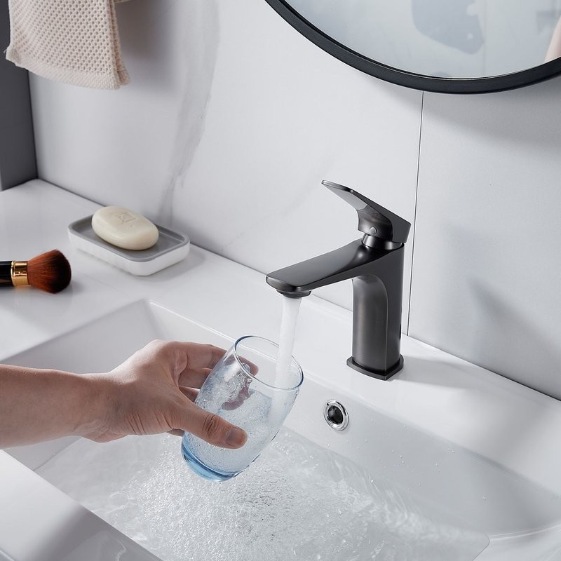 Смеситель для раковины Shevanik S4201T, оружейная сталь