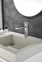 Смеситель для раковины Black&White Gravity 7107C chrome Смеситель для раковины Black&White Gravity 7107C chrome