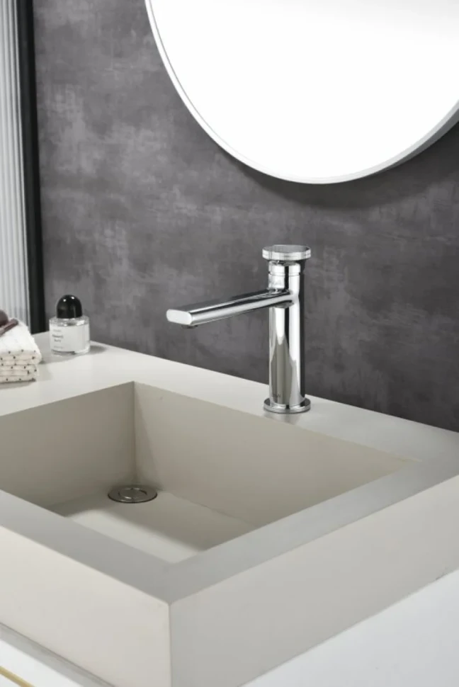 Смеситель для раковины Black&White Gravity 7107C chrome