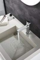 Смеситель для раковины Black&White Gravity 7107C chrome Смеситель для раковины Black&White Gravity 7107C chrome