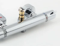 Душевая стойка Hansgrohe Croma 220 Showerpipe 27185000 хром Душевая стойка Hansgrohe Croma 220 Showerpipe 27185000 хром