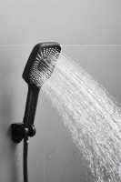 Смеситель с длинным изливом для ванны BELZ B22533-7 черный