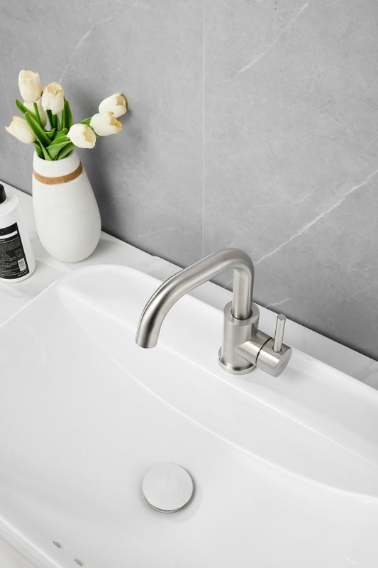 Смеситель для раковины BELZ B809 B10809-1 сатин