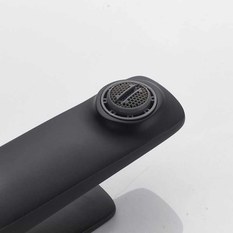 Смеситель для раковины Shevanik S4201H, черный