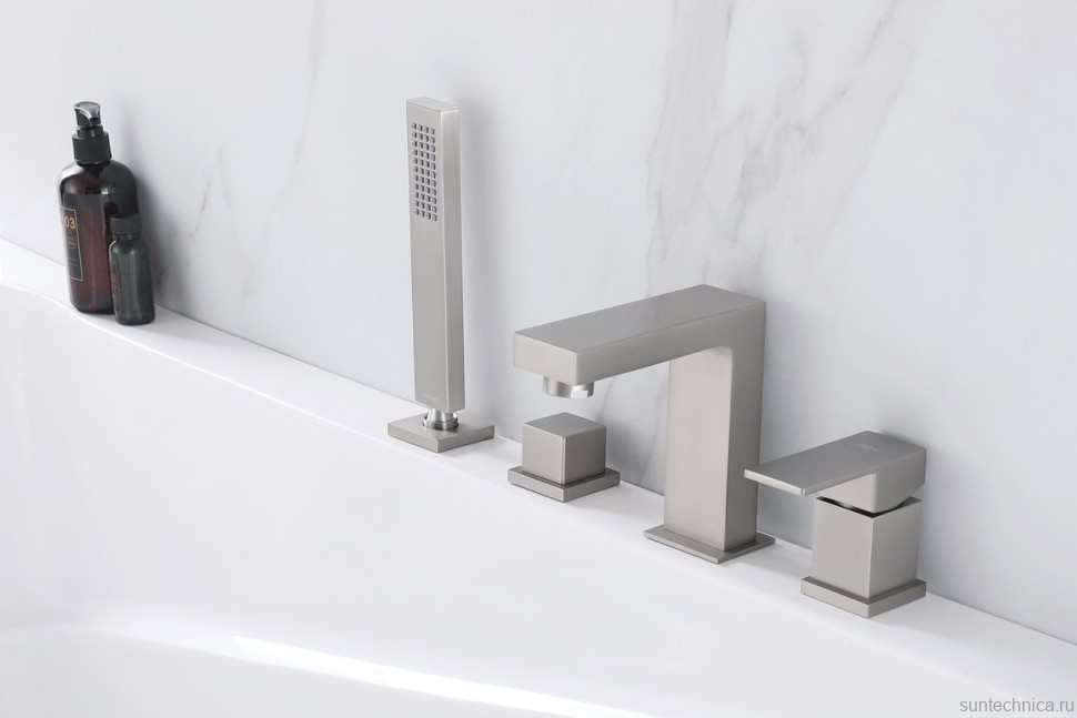 Смеситель на борт ванны Abber Daheim AF8213SP сатин