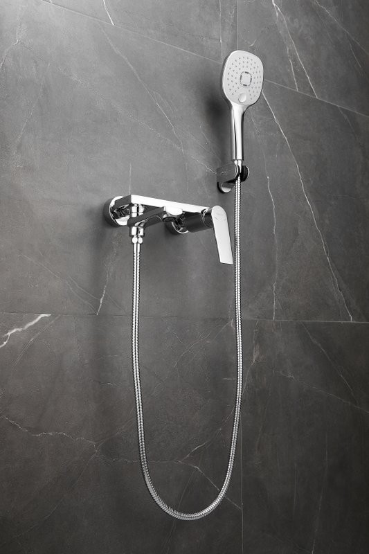 Смеситель для ванны с душем BELZ B60533 хром