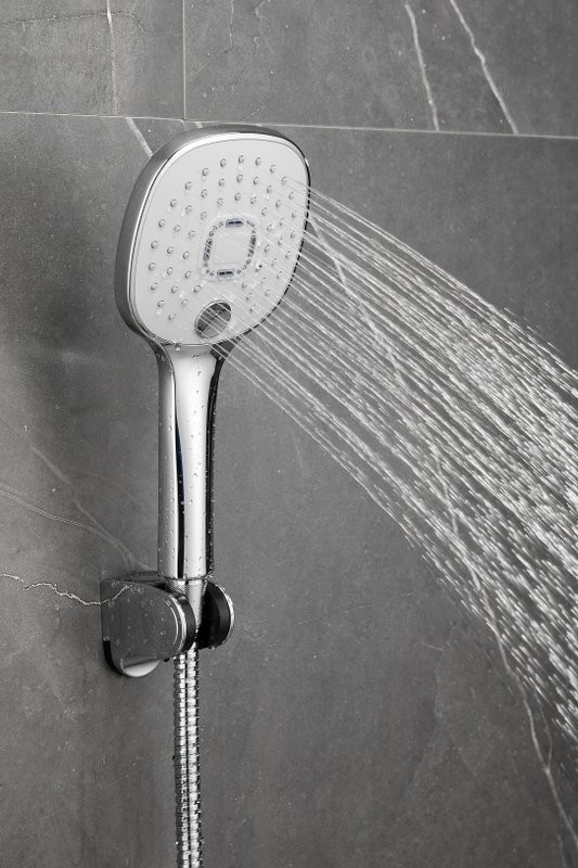 Смеситель для ванны с душем BELZ B60533 хром