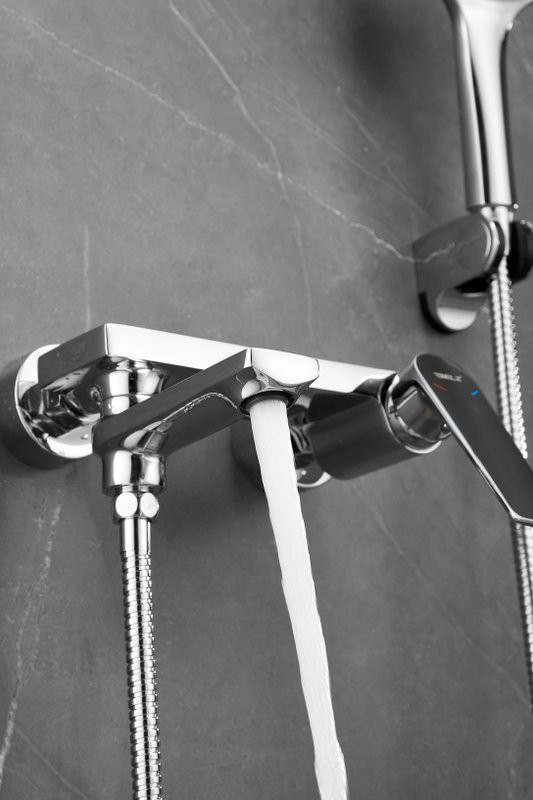 Смеситель для ванны с душем BELZ B60533 хром