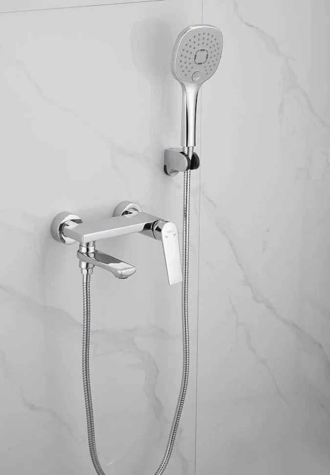 Смеситель для ванны с душем BELZ B60533 хром