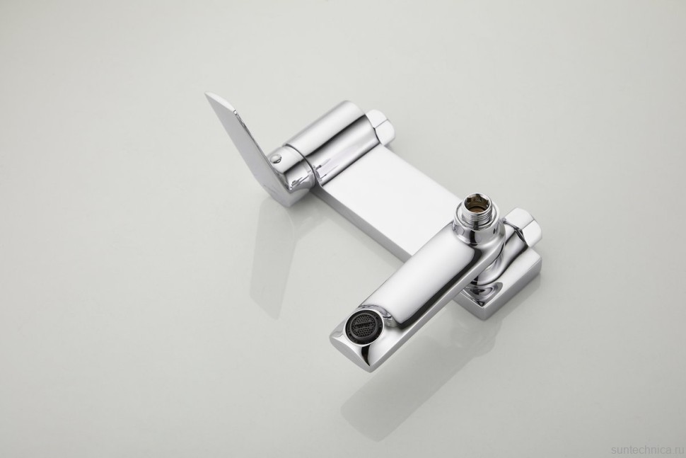 Смеситель для ванны с душем BELZ B60533 хром