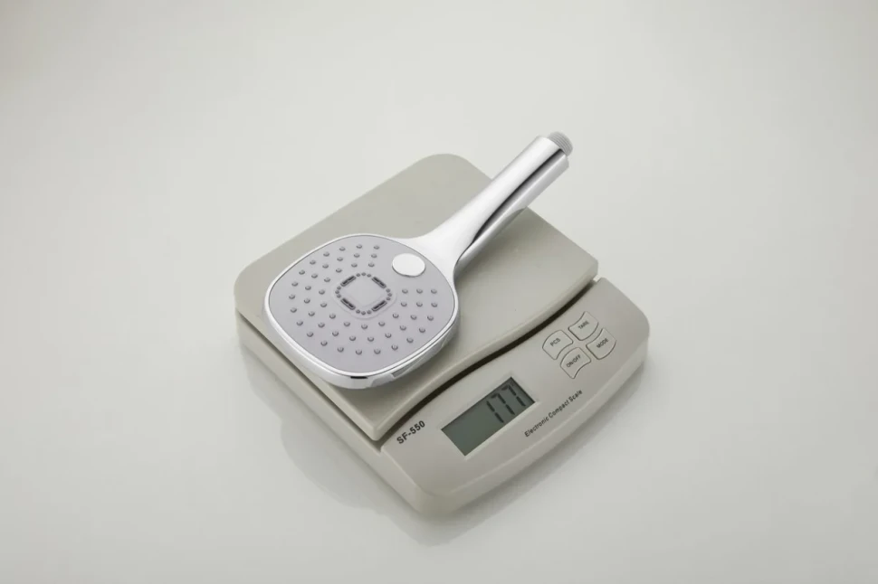 Смеситель для ванны с душем BELZ B60533 хром