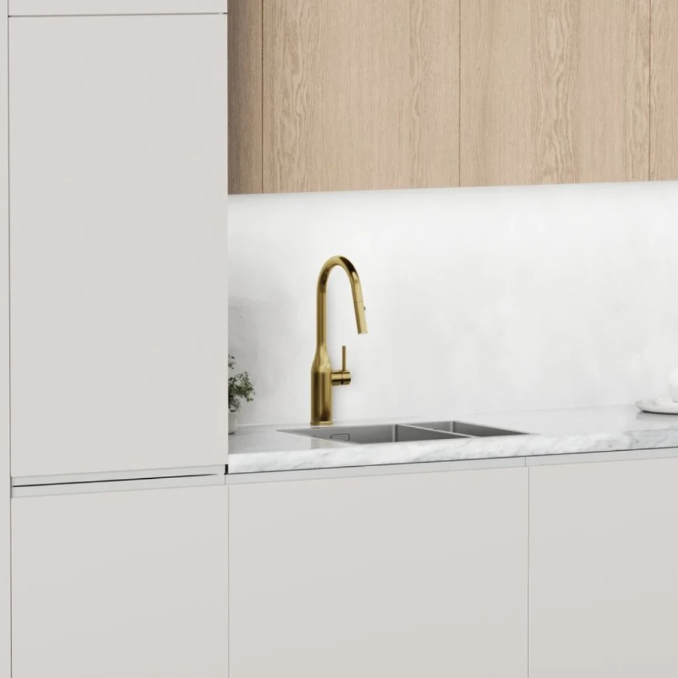 Смеситель для кухни Sancos Grand SC4002BG с вытяжным изливом, брашированное золото