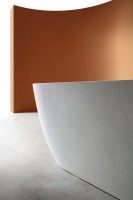 Ванна из искусственного камня AltroBagno Bruna 090201 170x75 см, отдельностоящая, матовая белая, овальная, на ножках, с донным клапаном, с подголовником