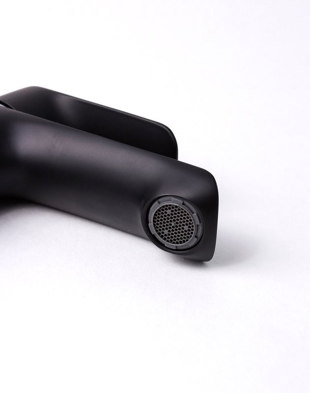 Смеситель для раковины Fashun A1082-7 черный, хром