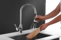 Смеситель для кухни Shevanik S163 с выдвижным изливом, хром