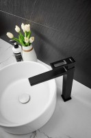 Смеситель для раковины BELZ B658 B11658-7 черный