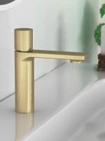 Смеситель для раковины Vincea Vogue VBF-4V3BG брашированное золото Смеситель для раковины Vincea Vogue VBF-4V3BG брашированное золото