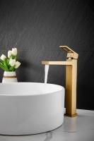 Смеситель для раковины BELZ B658 B11658-5 золото Смеситель для раковины BELZ B658 B11658-5 золото