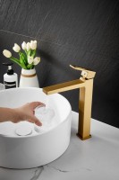 Смеситель для раковины BELZ B658 B11658-5 золото Смеситель для раковины BELZ B658 B11658-5 золото