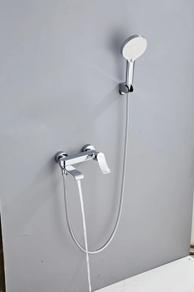 Смеситель для ванны с душем Haiba HB60553 хром
